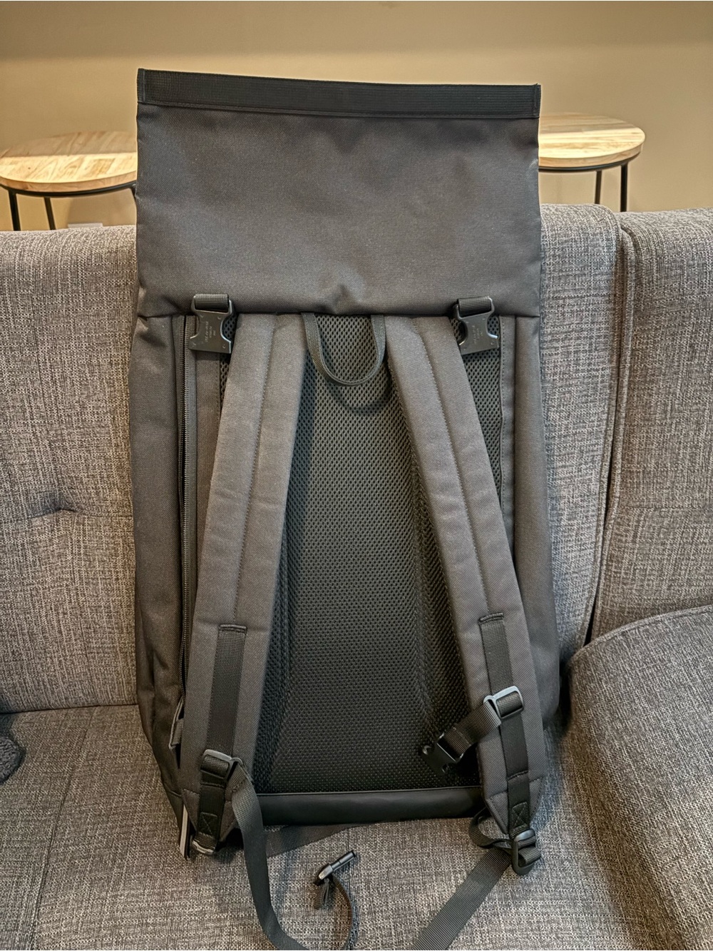 Helly Hansen Black Roll-Top Backpack with HH Logo, waterproof, 28L - Picture 11 of 13